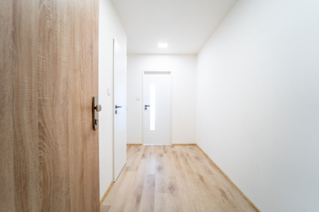 Pronájem bytu 2+kk v družstevním vlastnictví 49 m², Praha 4 - Háje