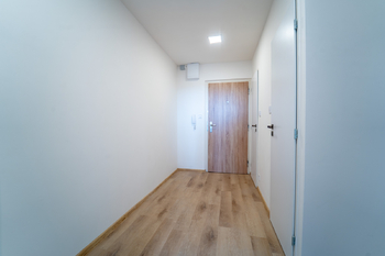 Pronájem bytu 2+kk v družstevním vlastnictví 49 m², Praha 4 - Háje