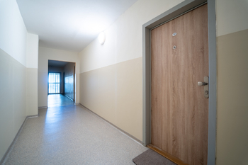 Pronájem bytu 2+kk v družstevním vlastnictví 49 m², Praha 4 - Háje