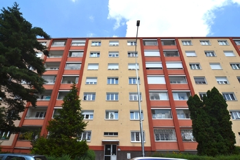exterier - Pronájem bytu 2+1 v osobním vlastnictví 54 m², Praha 10 - Strašnice