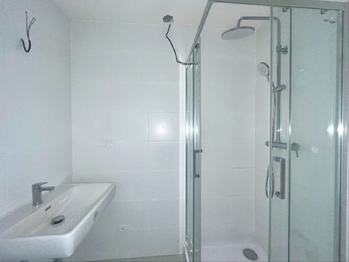 koupelna - Pronájem bytu 2+1 v osobním vlastnictví 54 m², Praha 10 - Strašnice