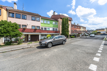 Prodej bytu 3+1 v osobním vlastnictví 62 m², Praha 9 - Vinoř