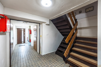 Prodej bytu 3+1 v osobním vlastnictví 62 m², Praha 9 - Vinoř