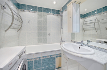 Koupelna - Prodej bytu 3+1 v osobním vlastnictví 72 m², Praha 4 - Chodov