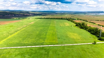 pozemky Pouzdřany foto 2 - Prodej pozemku 31358 m², Pouzdřany