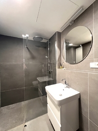 Pronájem bytu 1+kk v osobním vlastnictví 32 m², Praha 8 - Karlín