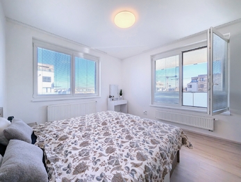 Pronájem bytu 2+kk v družstevním vlastnictví 55 m², Praha 5 - Hlubočepy