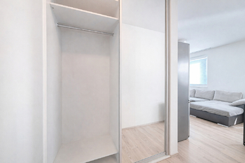 Pronájem bytu 2+kk v družstevním vlastnictví 55 m², Praha 5 - Hlubočepy