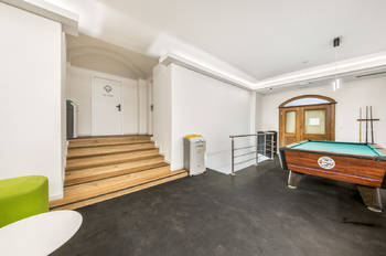 Vstup do kanceláře - Pronájem kancelářských prostor 33 m², Praha 8 - Libeň