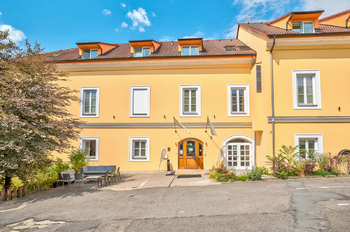 Dvůr - Pronájem kancelářských prostor 17 m², Praha 8 - Libeň