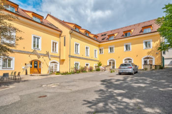 Dvůr - Pronájem kancelářských prostor 17 m², Praha 8 - Libeň