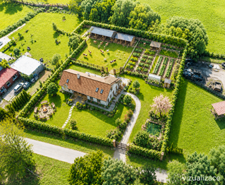 Prodej pozemku 1868 m², Lhenice