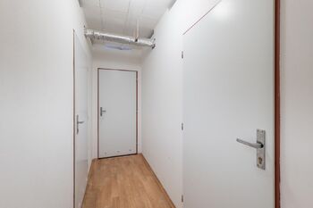 Prostory se sklepními kójemi. - Prodej bytu 2+kk v družstevním vlastnictví 42 m², Jindřichův Hradec