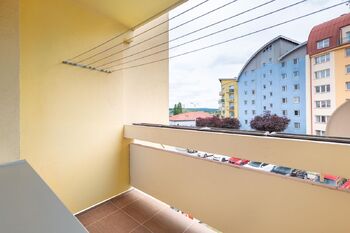 Pohled z balkonu. - Prodej bytu 2+kk v družstevním vlastnictví 42 m², Jindřichův Hradec