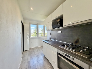 Prodej bytu 3+1 v osobním vlastnictví 56 m², Pardubice