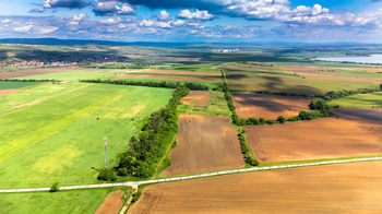 pohled na soubor pozemků - Prodej pozemku 72617 m², Pouzdřany