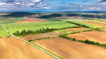 pohled na soubor pozemků - Prodej pozemku 72617 m², Pouzdřany