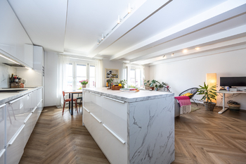 Prodej bytu 2+kk v osobním vlastnictví 62 m², Praha 10 - Vršovice