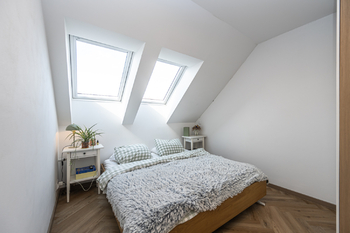 Prodej bytu 2+kk v osobním vlastnictví 62 m², Praha 10 - Vršovice