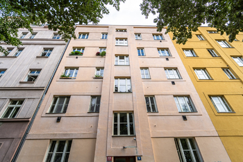 Prodej bytu 2+kk v osobním vlastnictví 62 m², Praha 10 - Vršovice