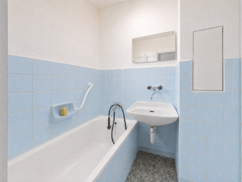 Koupelna - Prodej bytu 2+1 v osobním vlastnictví 59 m², České Budějovice