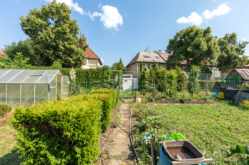 Prodej pozemku 214 m², Chomutov