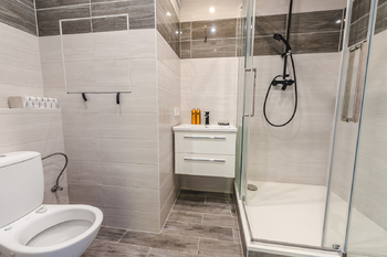 KOUPELNA - Pronájem bytu 3+kk v družstevním vlastnictví 71 m², Praha 8 - Čimice