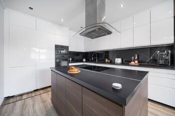 Kuchyně - Prodej domu 234 m², Tuřice