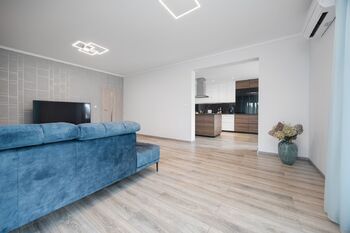 Obývací pokoj - Prodej domu 234 m², Tuřice