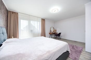 Ložnice - Prodej domu 234 m², Tuřice