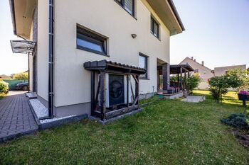 Pohled na dům - Prodej domu 234 m², Tuřice