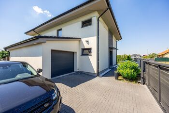 Pohled na dům - Prodej domu 234 m², Tuřice