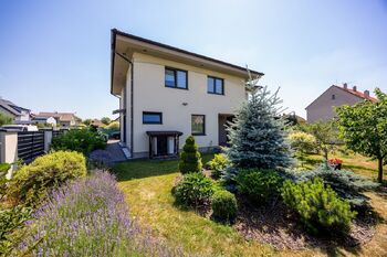Pohled na dům - Prodej domu 234 m², Tuřice