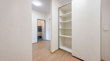 Pronájem bytu 1+kk v osobním vlastnictví 41 m², Holubice
