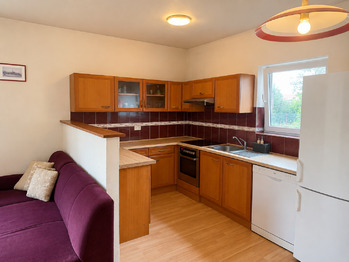 upraveno AI - Prodej domu 172 m², Ostrá