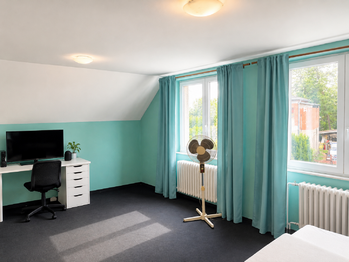 upraveno AI - Prodej domu 172 m², Ostrá