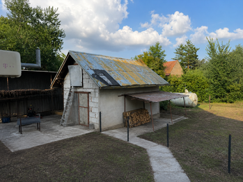 upraveno AI - Prodej domu 172 m², Ostrá