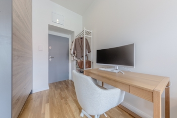 Pracovní kout - Prodej bytu 1+kk v osobním vlastnictví 36 m², Praha 8 - Karlín