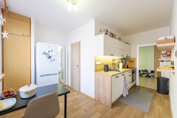 aktuální stav_nábytek není součástí a patří současným nájemcům - Pronájem bytu 3+1 v osobním vlastnictví 72 m², Vsetín