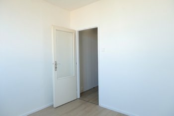 vrchní pokoj 8m² - Pronájem bytu 4+1 v osobním vlastnictví 78 m², Praha 4 - Krč