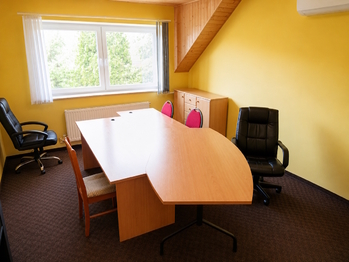 Pronájem kancelářských prostor 40 m², Sedlčany