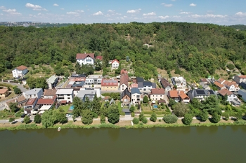 dům a okolí - Prodej domu 225 m², Praha 9 - Kyje