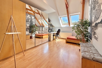 byt 1 - pokoj - Prodej domu 225 m², Praha 9 - Kyje