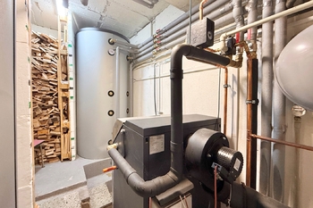technické zázemí - Prodej domu 225 m², Praha 9 - Kyje