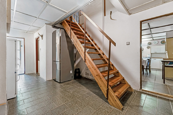 Prodej domu 250 m², Běleč