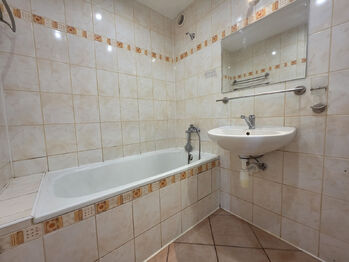 Prodej bytu 3+1 v družstevním vlastnictví 64 m², Český Těšín
