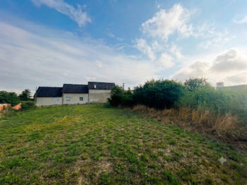 Prodej pozemku 475 m², Žatec