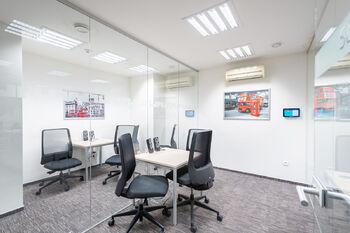 Pronájem kancelářských prostor 6400 m², Praha 9 - Vysočany