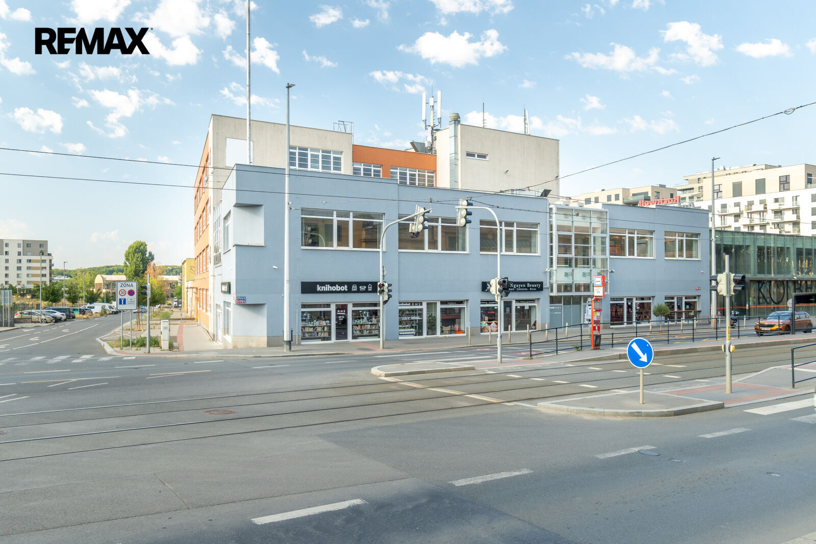 Pronájem komerčního objektu, 2800 m2, Praha 9 - Vysočany