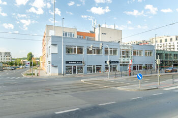 Pronájem kancelářských prostor 2800 m², Praha 9 - Vysočany